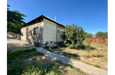Продам дом · 4 комнаты · 93 м² · 6 сот., Желтоксан 64