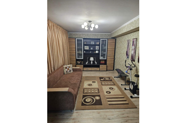 Продам 3-комн.кв. в р-не ул.Джандосова и Яссауи.