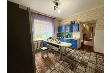 Продам дом · 7 комнат · 243 м² · 7 сот., Кудайбердиева